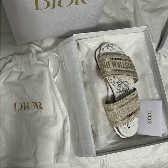 Comes with original purchase receipt. Worn 2 times, excellent condition. - Picture 4 of 10